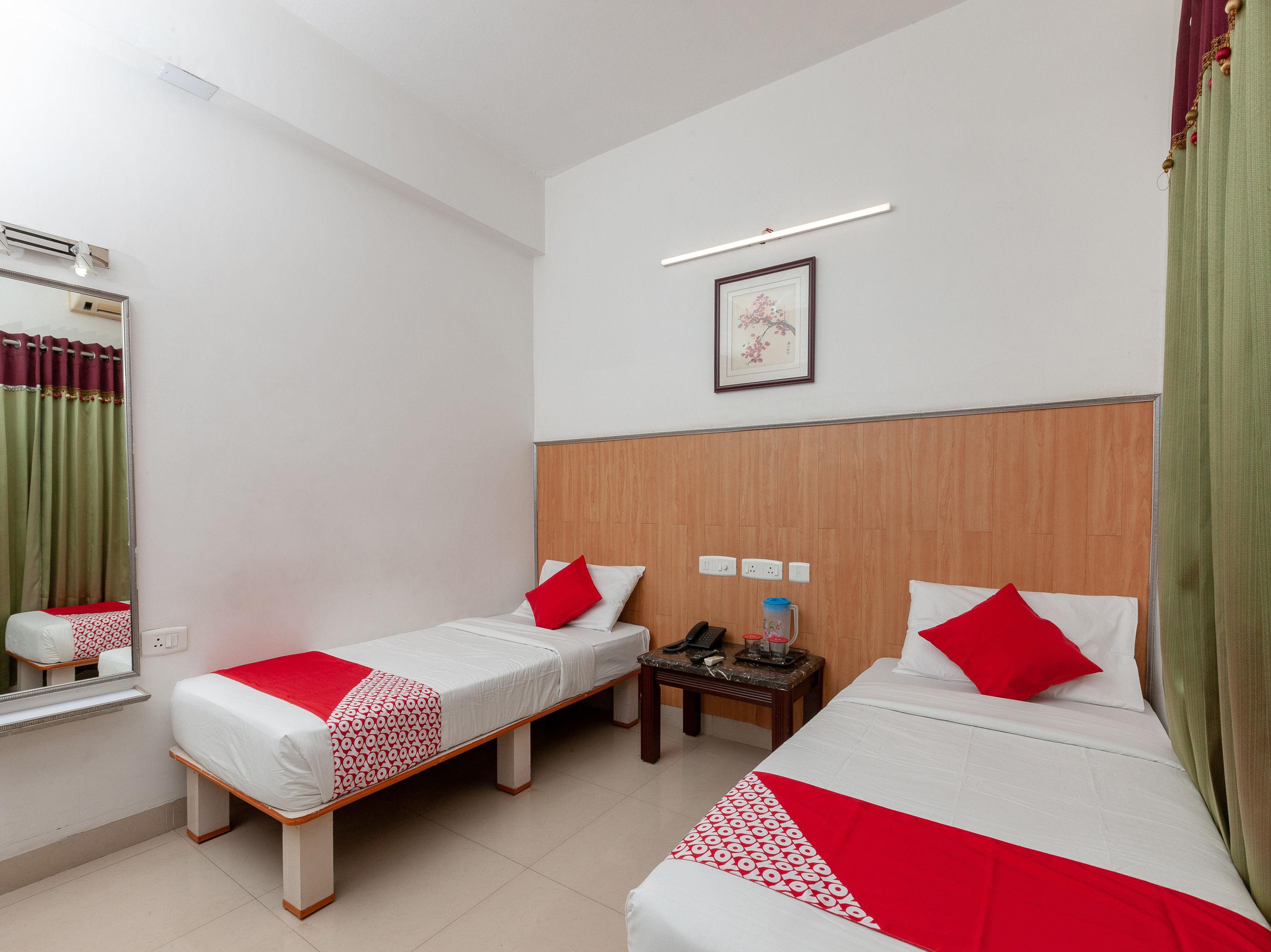Hotel Oyo 4617 Lotels Serviced