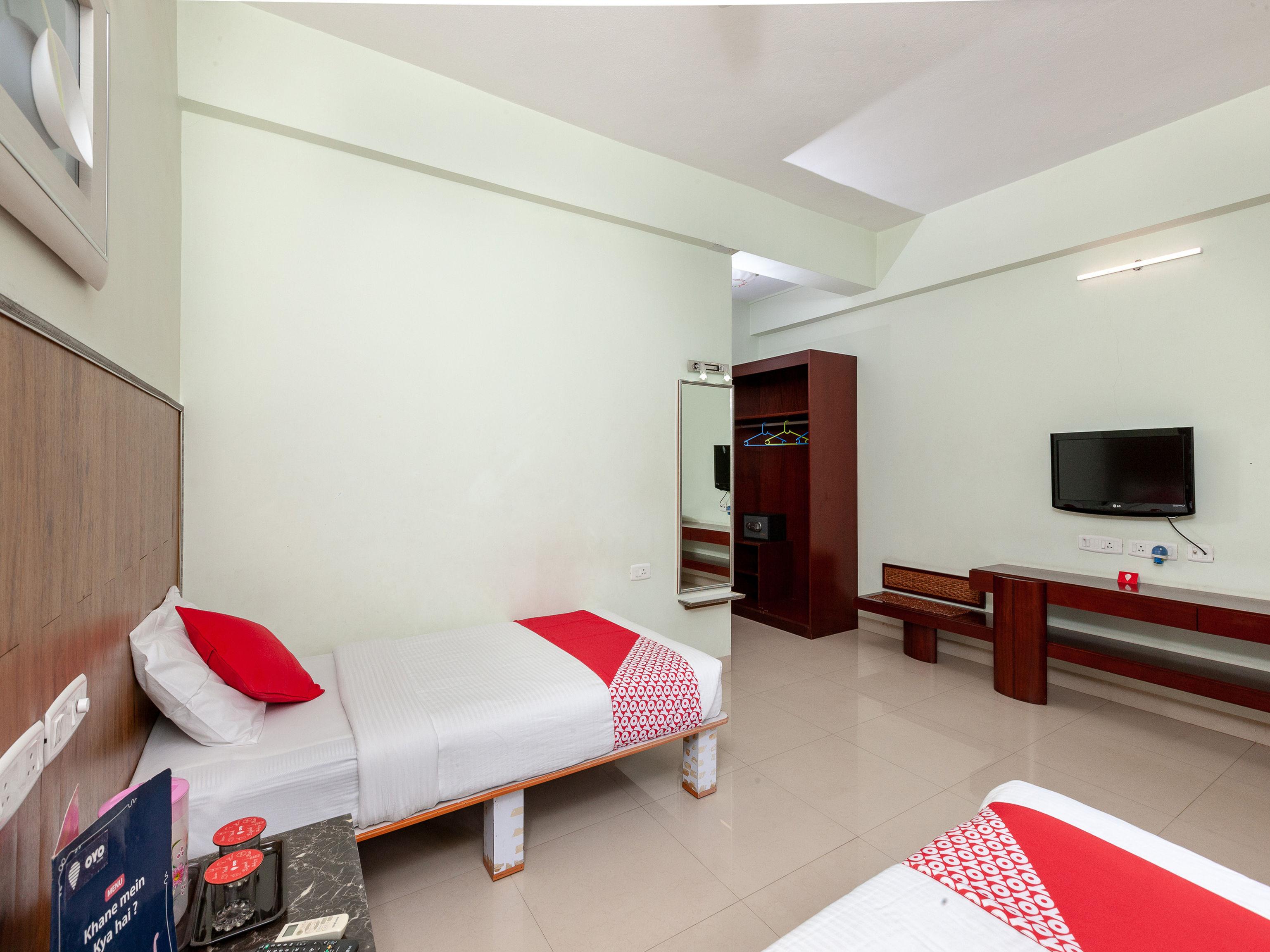 Hotel Oyo 4617 Lotels Serviced