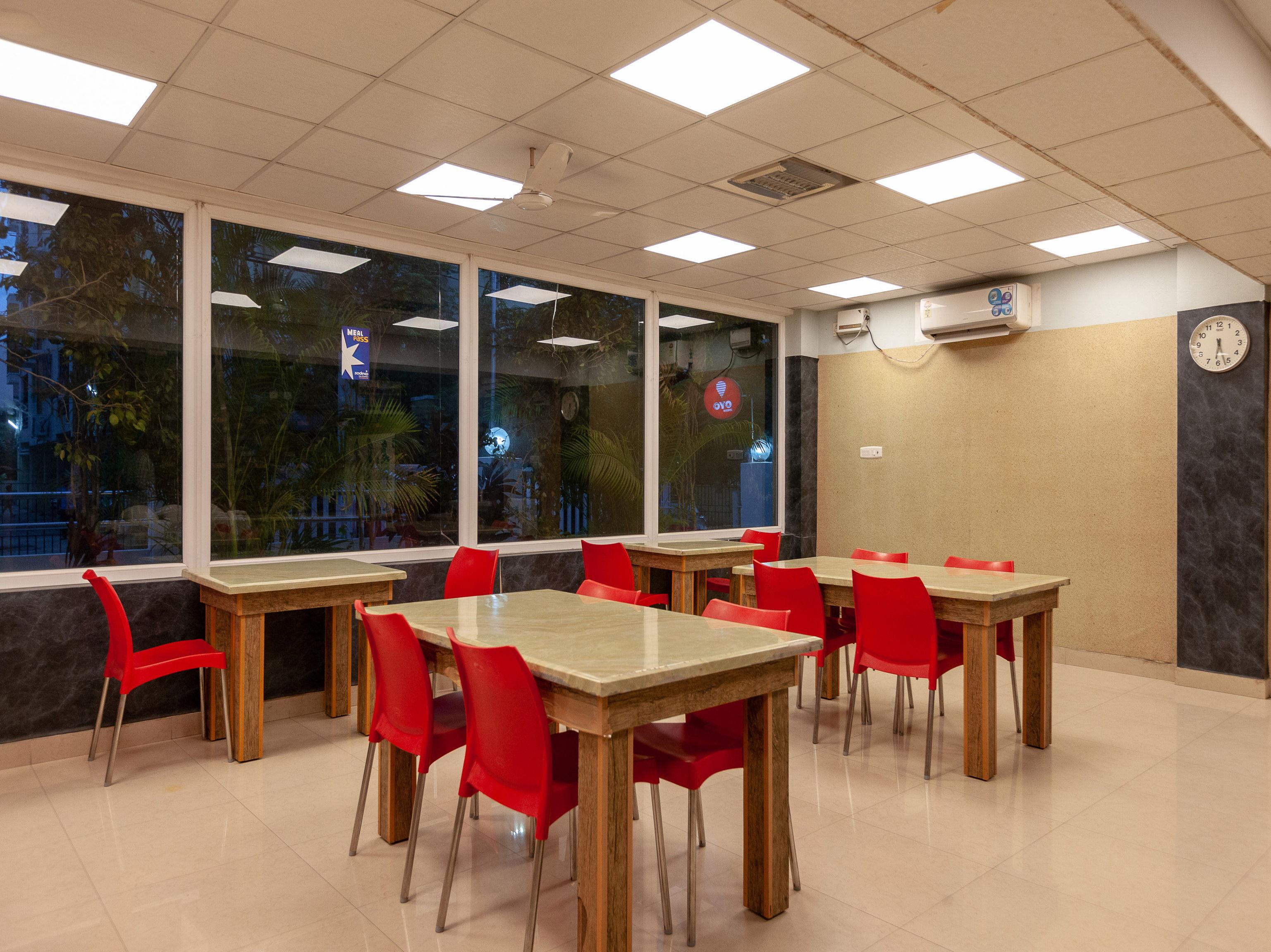 Oyo 4617 Lotels Serviced Hotel 3*