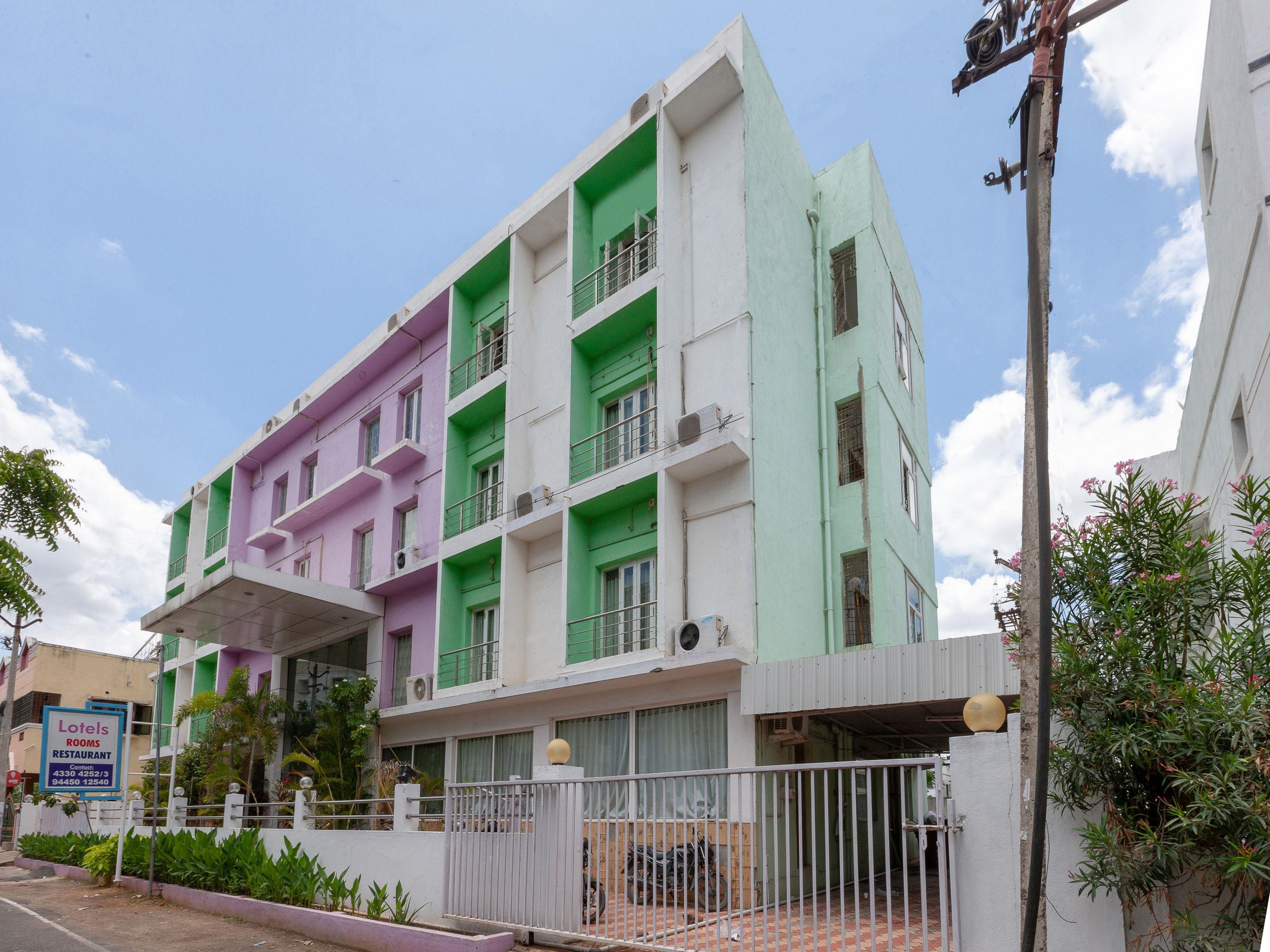 Hotel Oyo 4617 Lotels Serviced Chennai